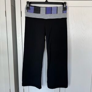 Lululemon Black Yoga Crop Pants Size 2 Wide Leg Capri Athleisure Lounge 19”